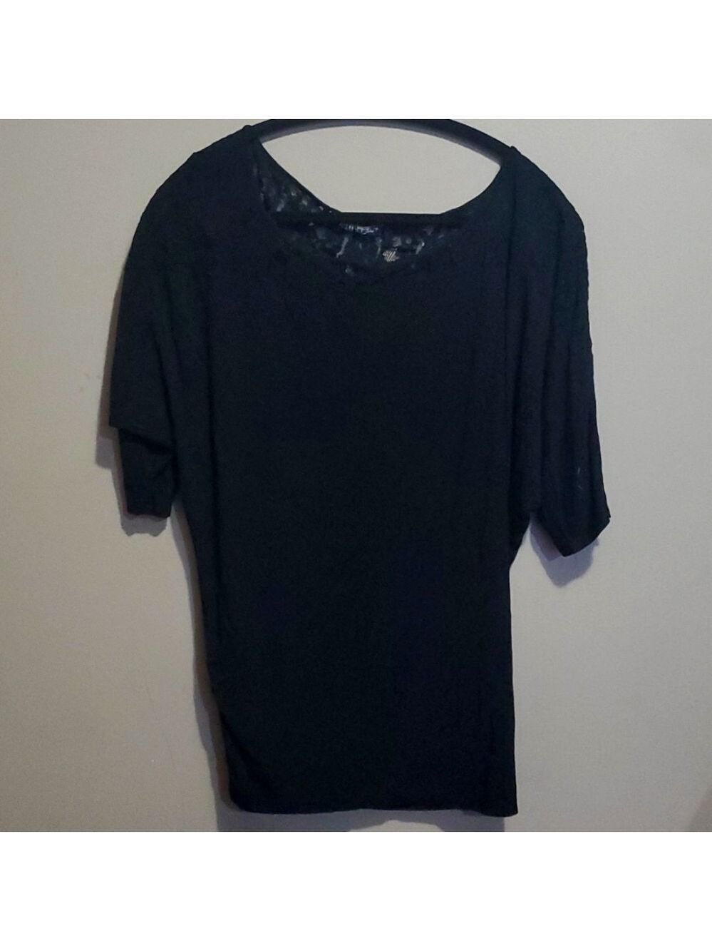 Guess top size medium